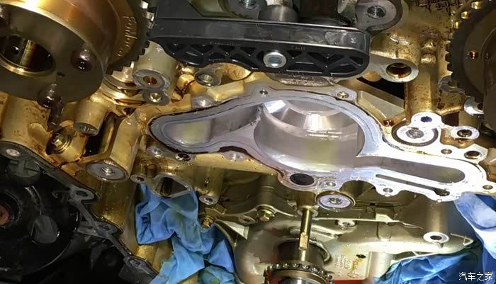 【图】水泵漏防冻液了_探险者(进口)论坛_汽车之家论坛