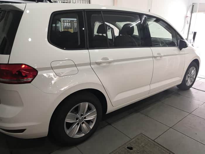 喜提风尚版白色途安l