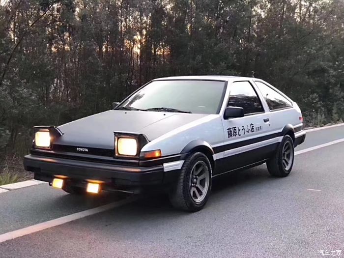 左舵ae86图片