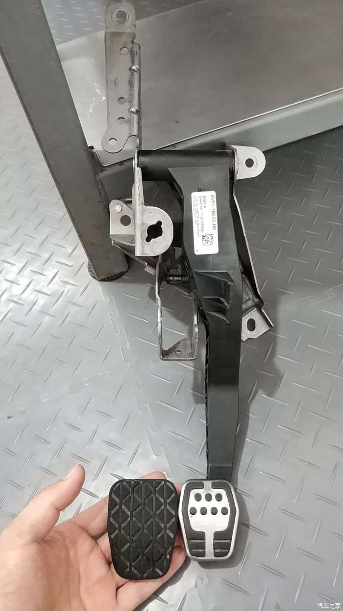 福克斯st日常折腾之离合刹车踏板