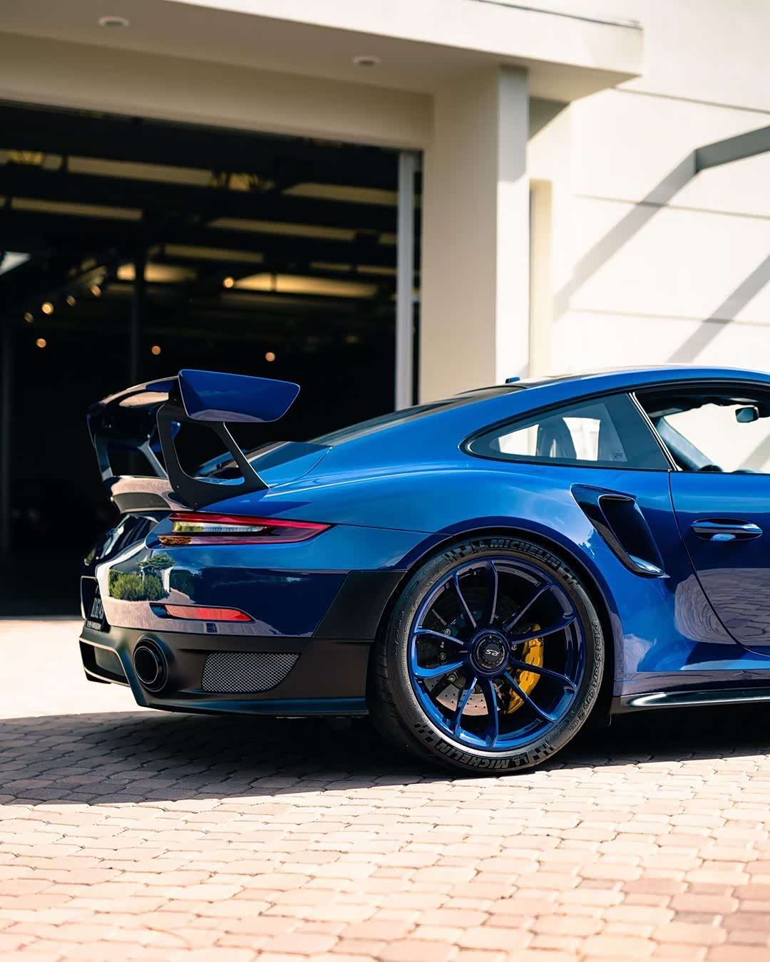 保时捷911gt2rsptsalbert蓝色车漆