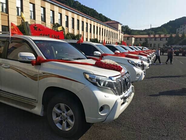 通化普拉多车友会助阵65367部队集体婚礼硬汉也柔情