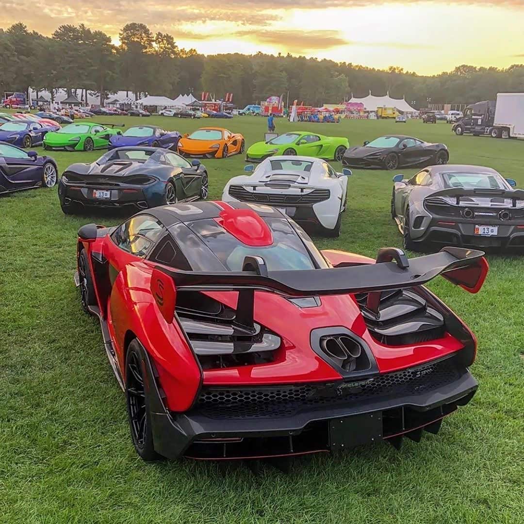 黑红配的迈凯伦塞纳,时尚动感.