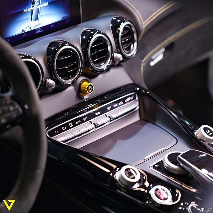 绿魔mercedes amg gtr