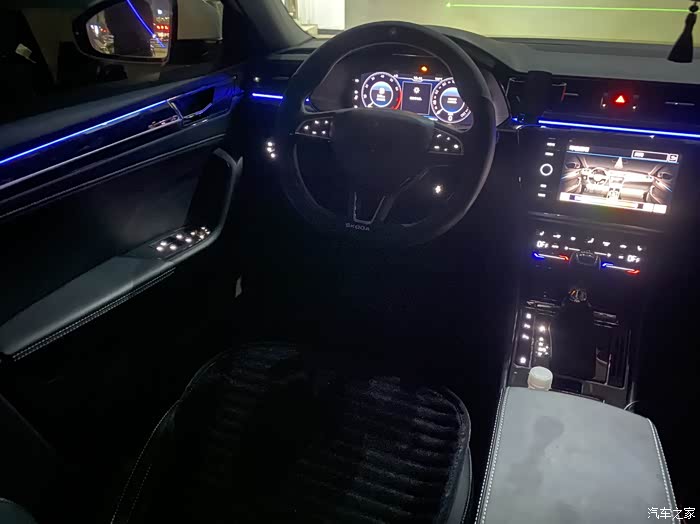 速派变形记之原厂30色氛围灯