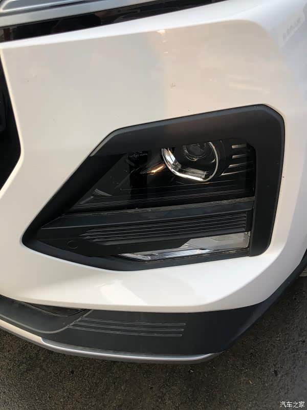 阳光明媚的一天,去4s店试驾了2020款宝骏530