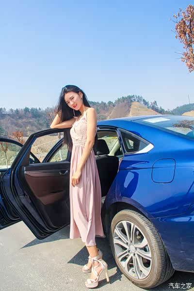 【美女车模】新年福利 祝大家新年快乐!我在十堰