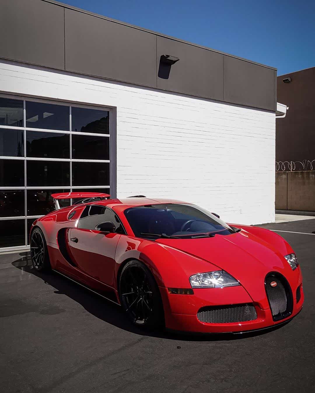 红色大肥龙～其实更像食用色素加多的大馒头_布加迪论坛_手机汽车之家