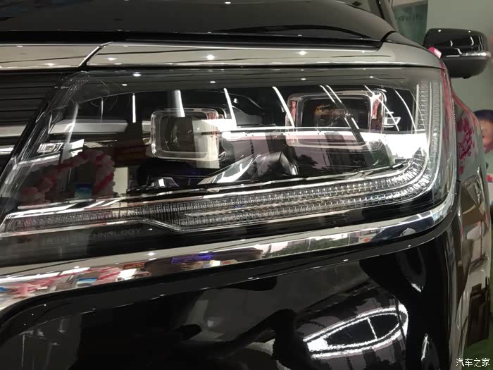 高大上的黑武士 荣威rx8