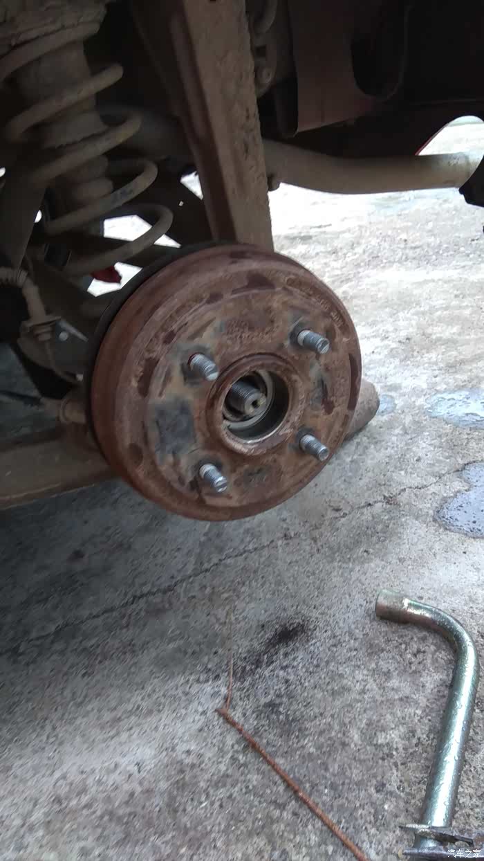 左后轮刹车抱死了怎么搞?