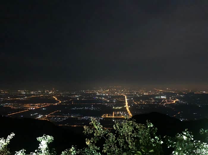 我的续航小怪兽一人一车eu5带我夜探妙峰山玫瑰谷