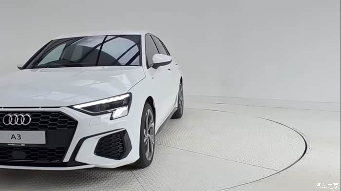 奥迪a三两厢版环车拍照图片