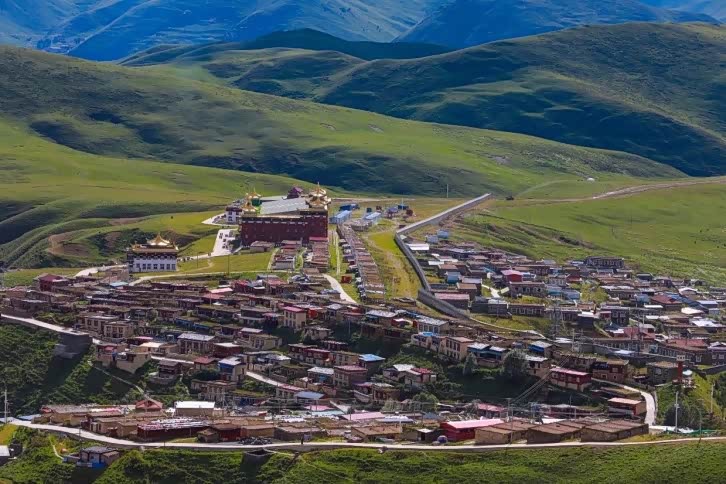 图 各日马村,是一个至今都很少有游客到访的康定最后秘境美景