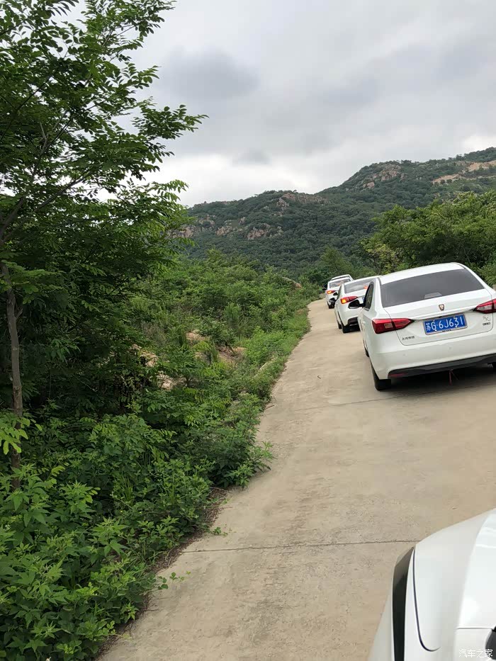 这里的山路要瞧哦,各种90度坡弯,最高的坡度达到了60度