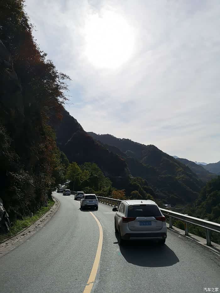 【人·车·生活,不负秋日】——"秦欧赏秋,不负韶华"之黄花岭