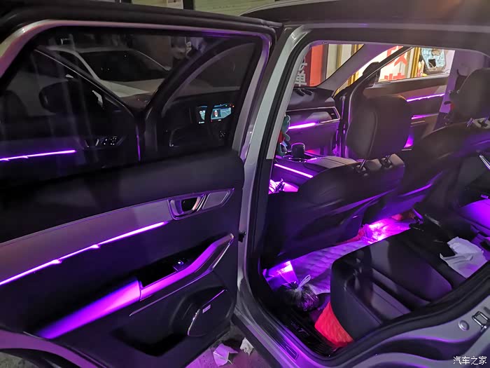 t99改装之奔腾t99s改装新5系led氛围灯超赞