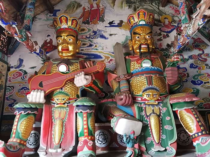 罗汉寺里的108位罗汉娃铭记曾经心痛的历史