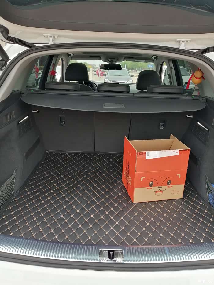 奥迪q5l资料片之内饰,均衡中庸,许多"小彩蛋"的大白.