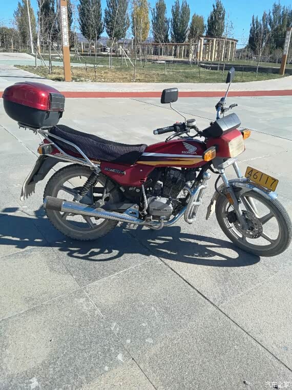 1新大洲本田125摩托车