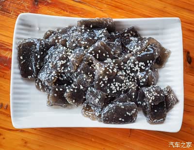 蕨根粑粑名字有趣貌相般入口惊艳q弹有韧劲微甜腻口湖南甜品能让个