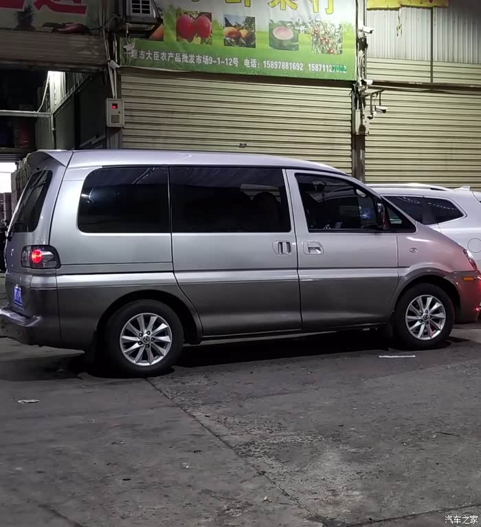 东风菱智m3l原车15寸钢盆换16寸铝合金轮毂