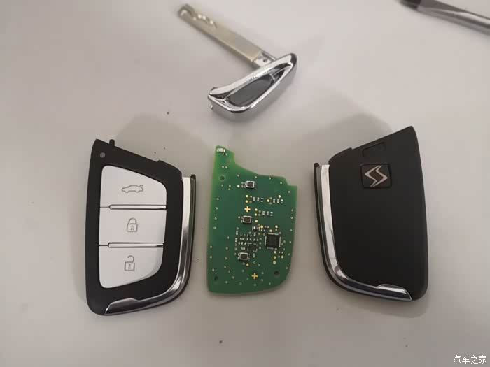 分享自己动手更换遥控钥匙电池