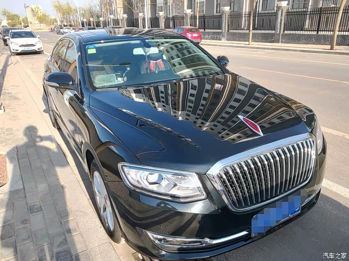 红旗h7实拍,外形气场强大,适合当作一款商务车型_abt sq2论坛_汽车之