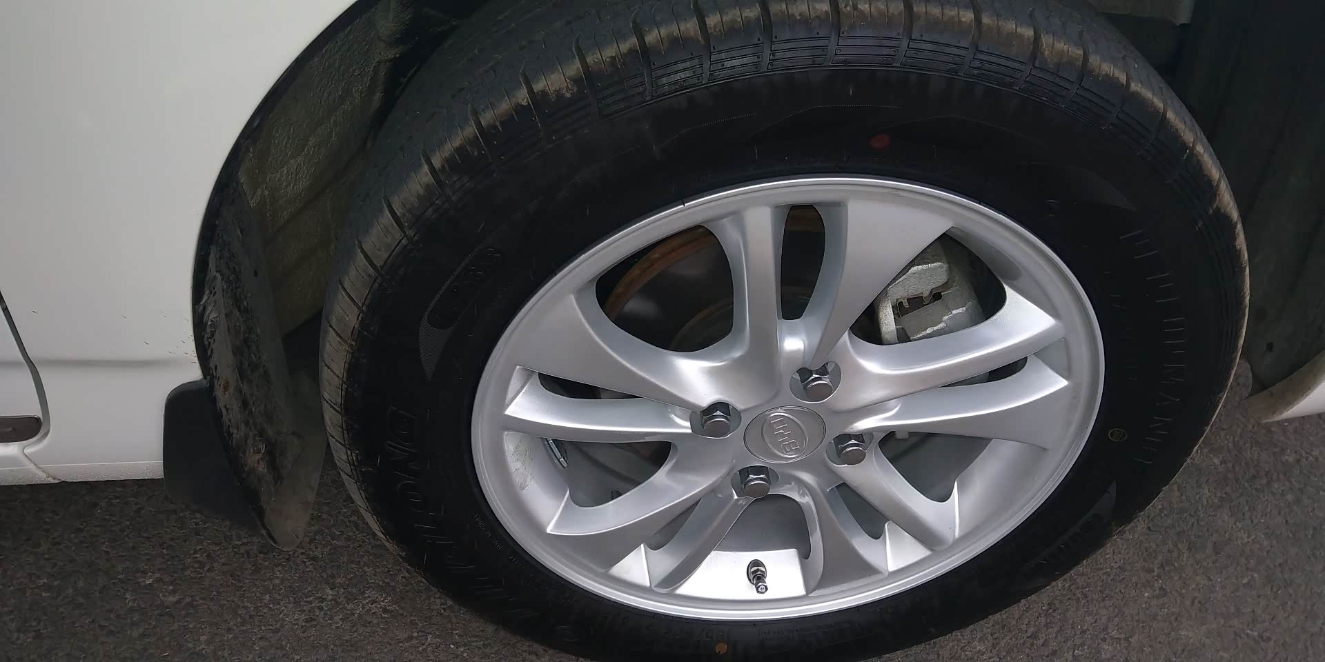 【图】咨询关于f3轮毂!_比亚迪f3论坛_汽车之家论坛