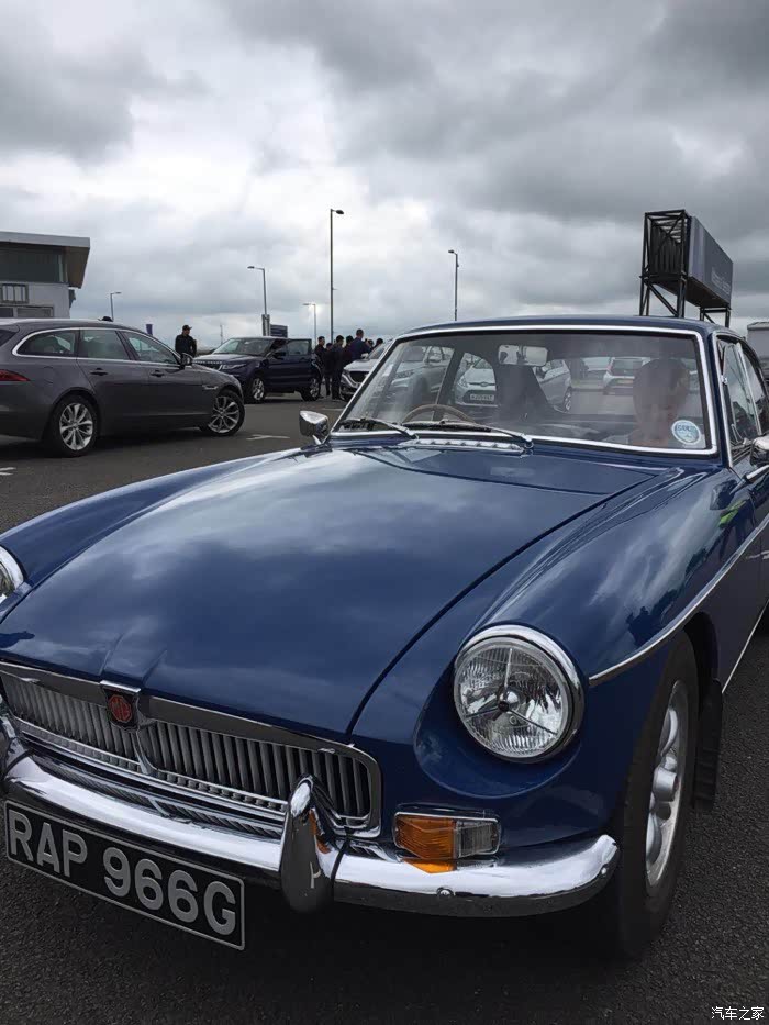 名爵情之英国情