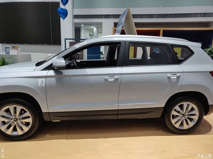 有哪位车友买的银色的捷达vs5,晒几张图看看