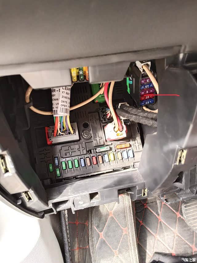 接楼上的照片,这个划红线的保险丝就是了