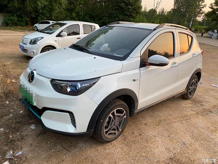 哈哈!每次想到送给老婆一辆北汽新能源ec3我就偷着乐.