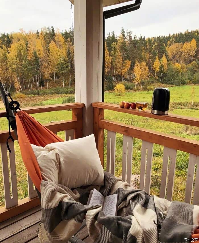 舒服自在好一个天高云远的秋日傍晚