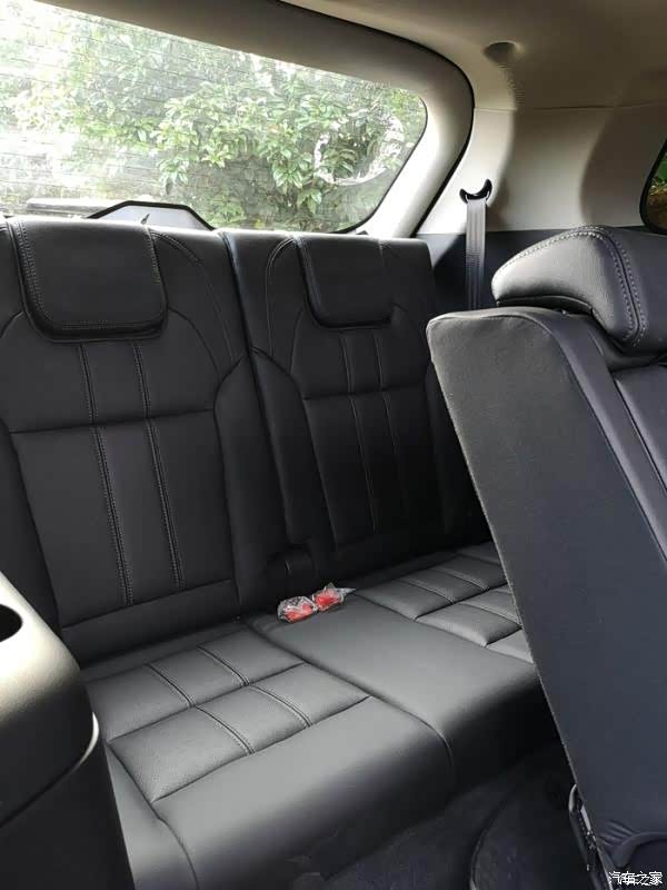 这  排座椅宽松跟其他品牌第3排就像个假第2排t800空间真盖哦