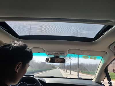 开来,我这就放心了,带着朋友去找家人 朋友想抽烟,怕把车里弄的难闻