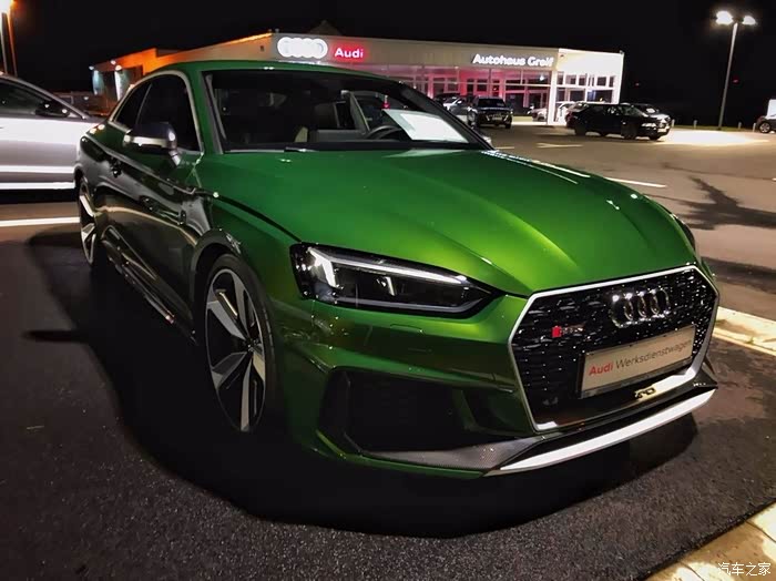 【图】发一个我非常喜欢的绿色rs5照片_奥迪rs论坛_汽车之家论坛