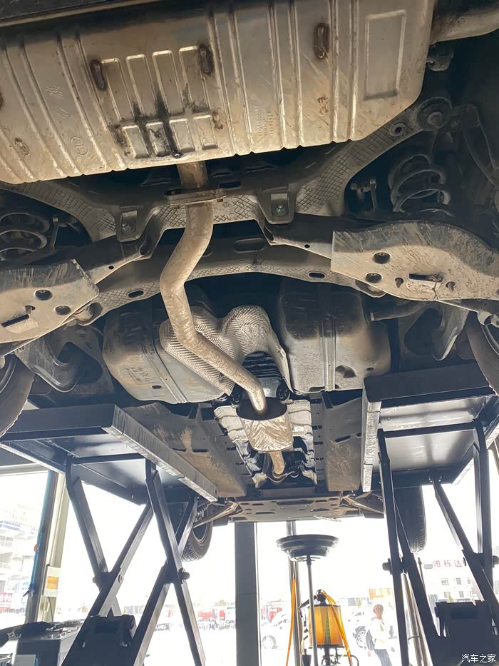 红旗hs5的底盘哦