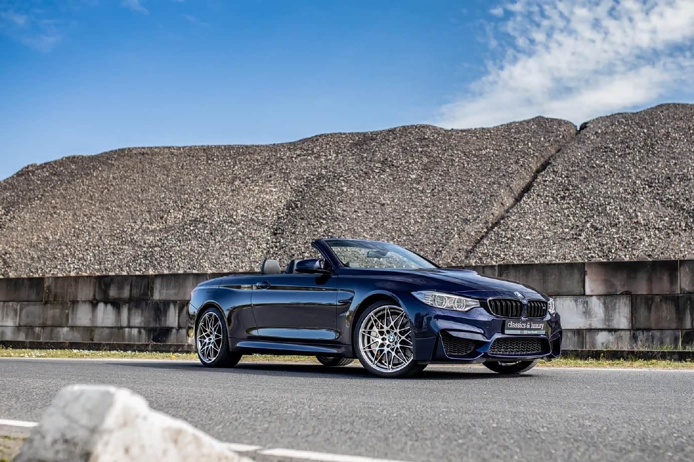 宝马双门敞篷车的样子是最帅气的.