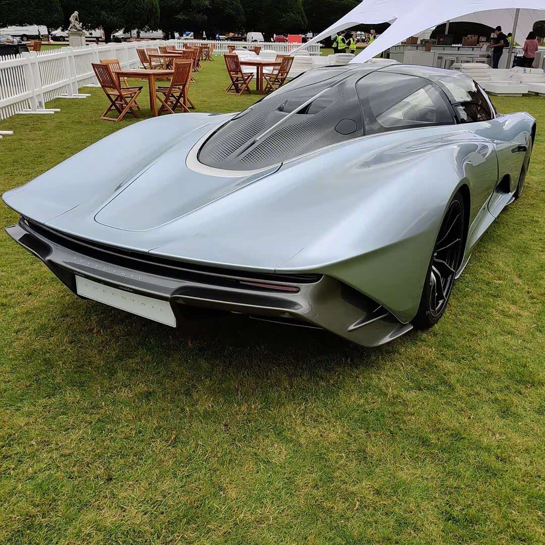 你说这超跑哪点设计最好看?