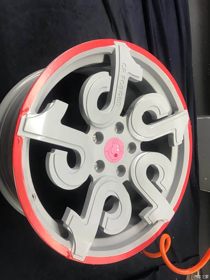 社会轮毂,抖音佩奇上阵 宝马3系又骚了一回