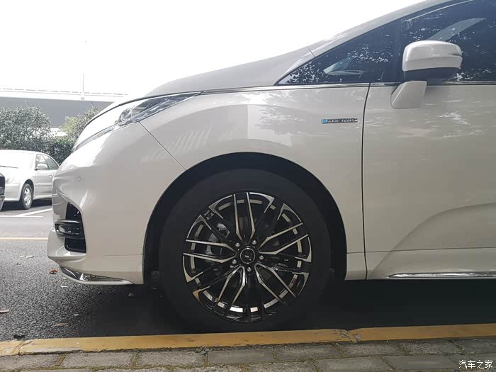 混动奥德赛换18寸轮毂