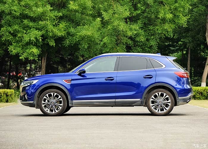 深得我心的蓝色款红旗hs5