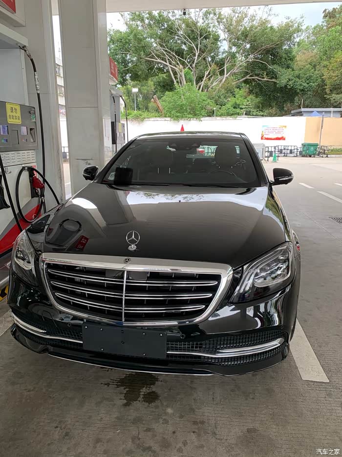 奔驰2020款s350混动,行李箱变小了