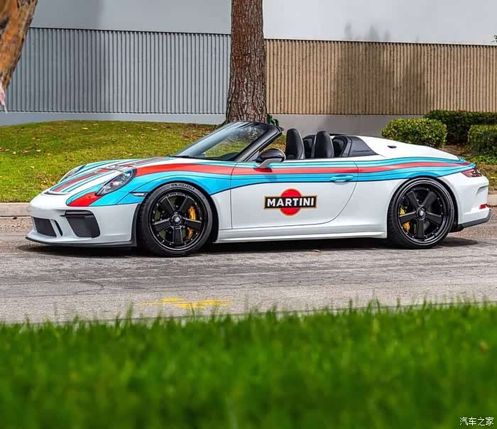 martini涂装porsche 911很有范啊