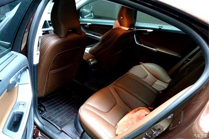 已经18个月了,品质无忧——沃尔沃s60l e驱混动t6智驭用车作业