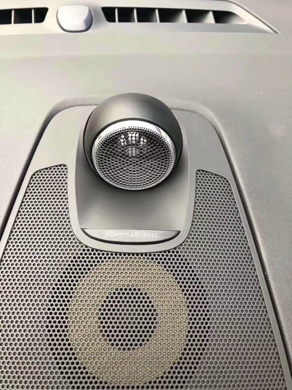 沃尔沃s90宝华韦健中置