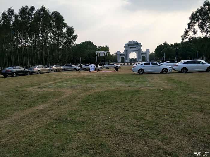 佛山帝豪gl车友会活动相识帝豪gl相聚顺德北滘文化广场