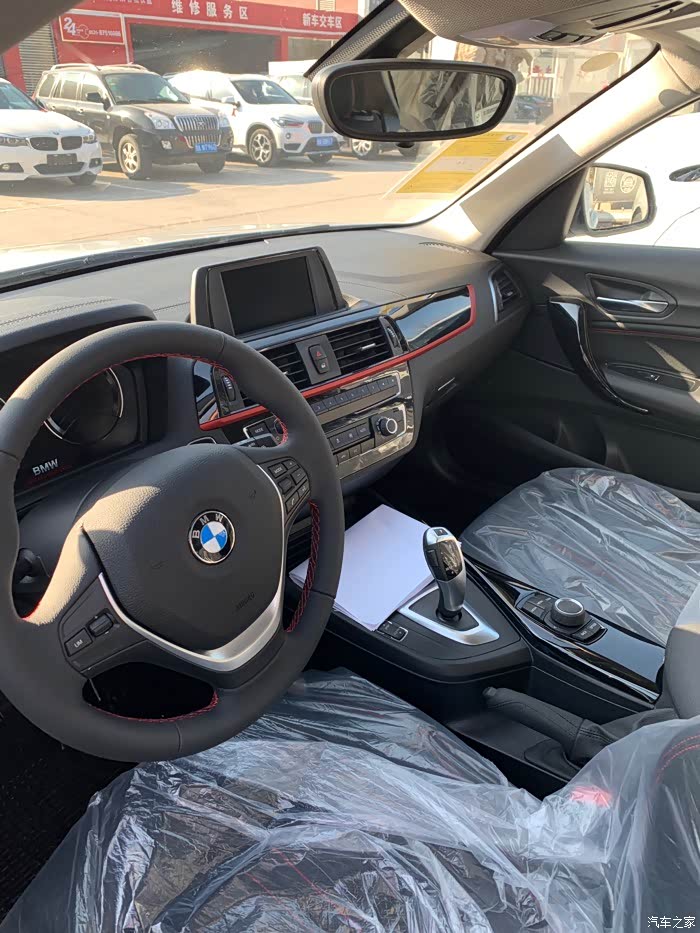 宝马1系两厢118i一个月用车感受