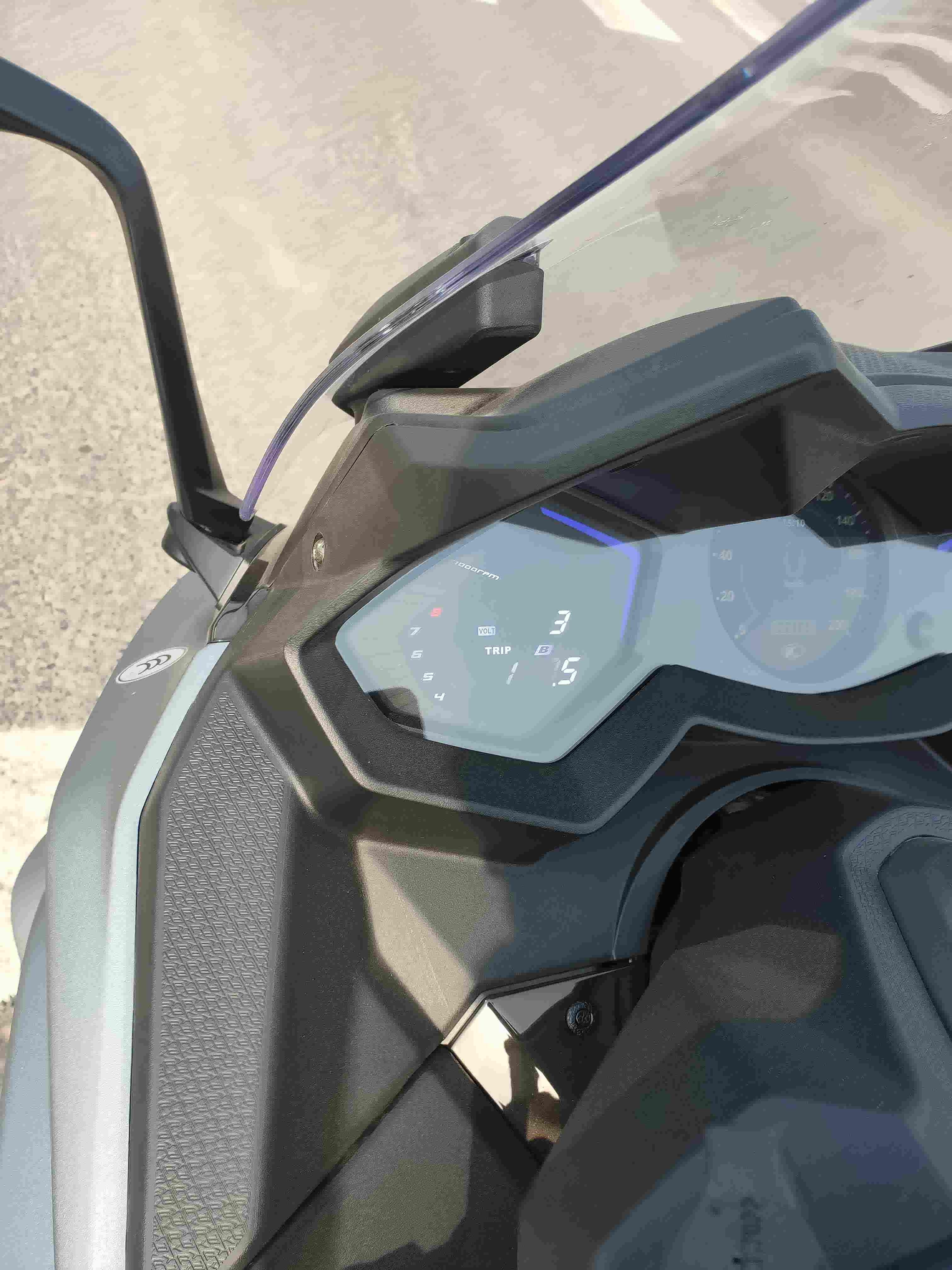 光阳ak550车主请进