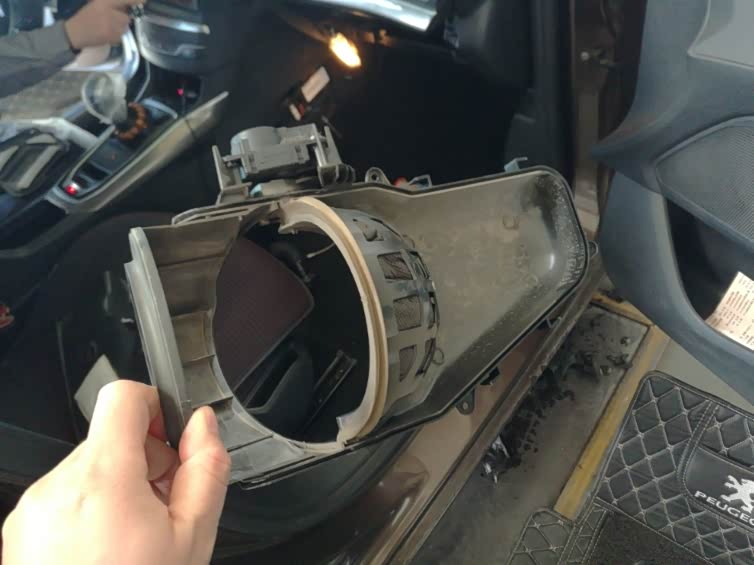 【图】3年408更换空调鼓风机_标致408论坛_汽车之家论坛